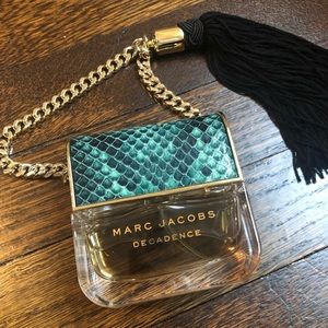Marc Jacobs Decadence scent